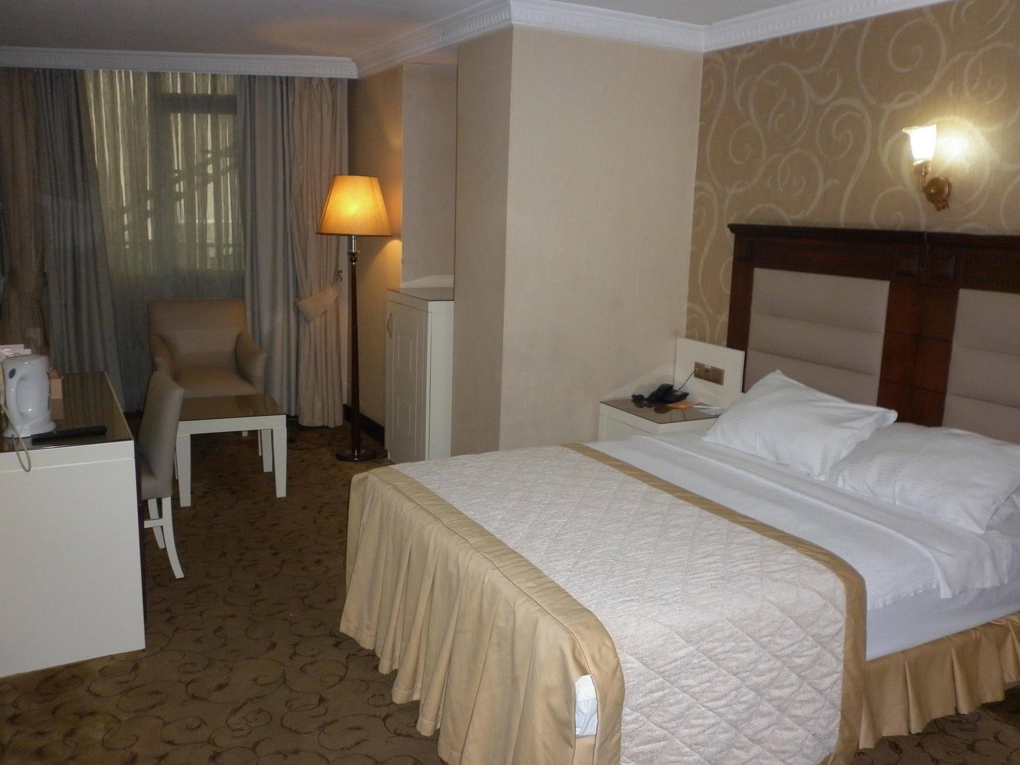 Cukurova Park Hotel Адана Екстериор снимка